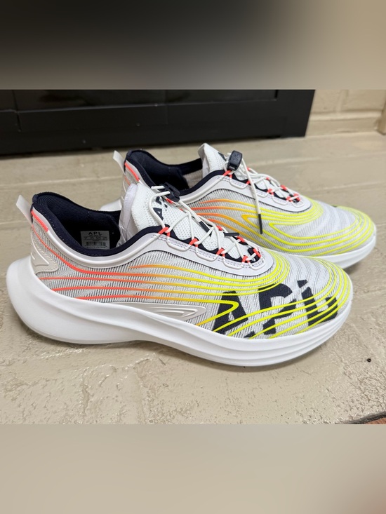 Athletic Propulsion Labs Shoes - Women's APL Veil, Size 8